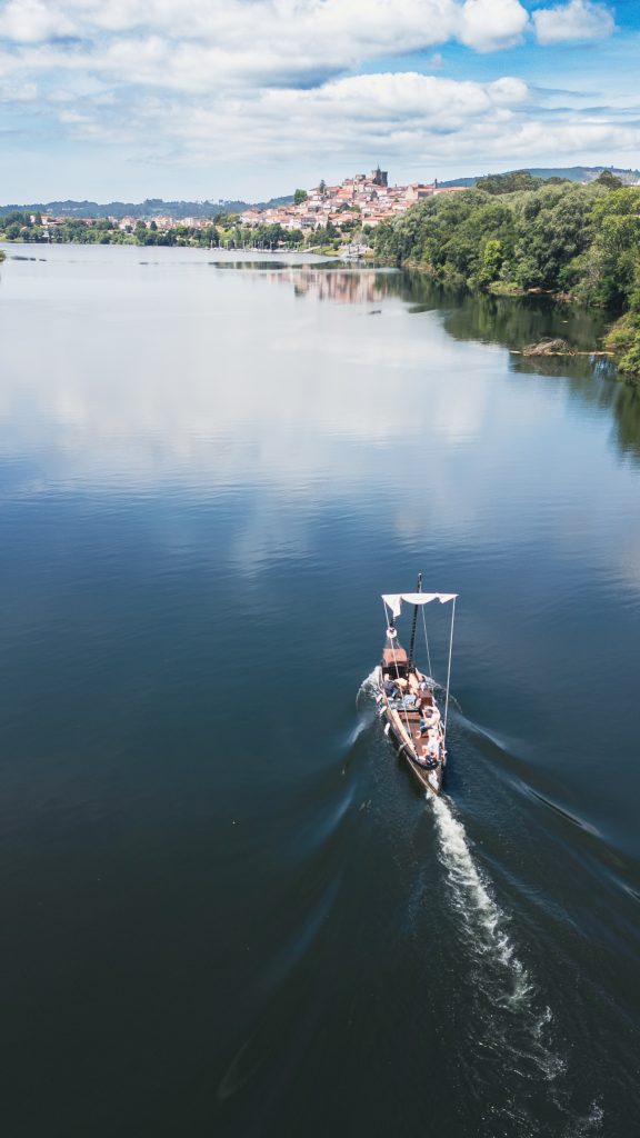 Passeio de barco no rio Minho