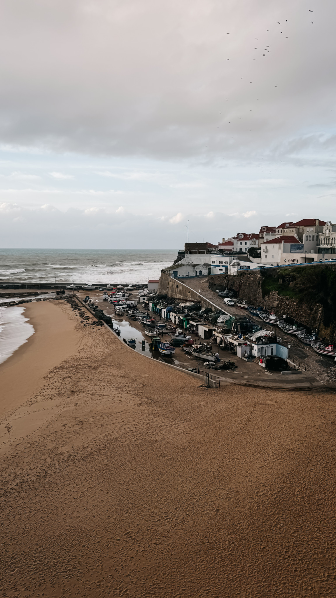 vista da praia dos pescadores na ericeira