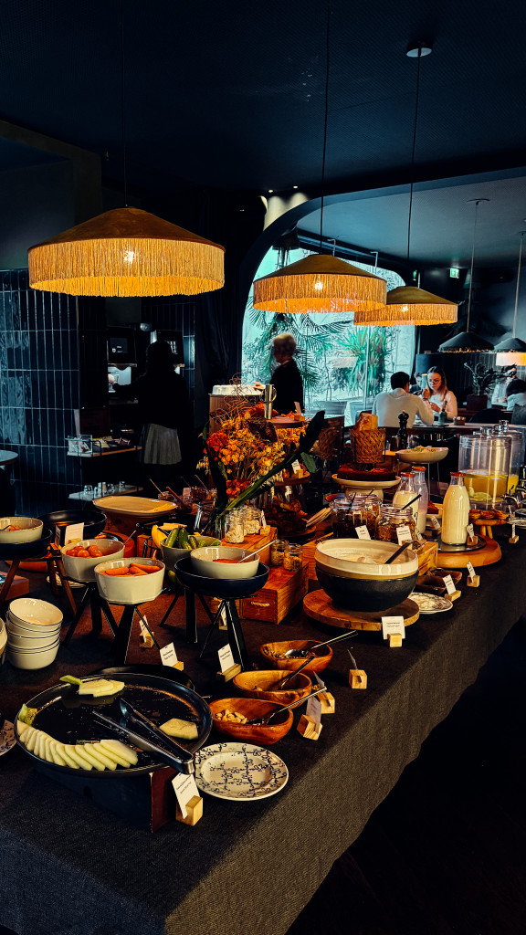 Chic & Basic Gravity